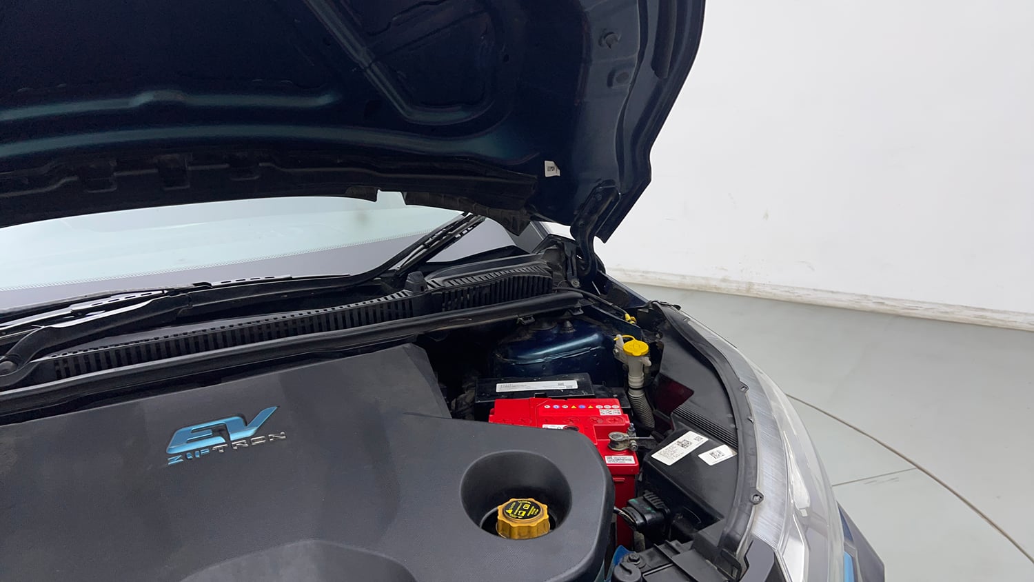 Used 2021 Tata Nexon EV XZ Plus Electric Automatic engine ENGINE LEFT SIDE HINGE & APRON VIEW