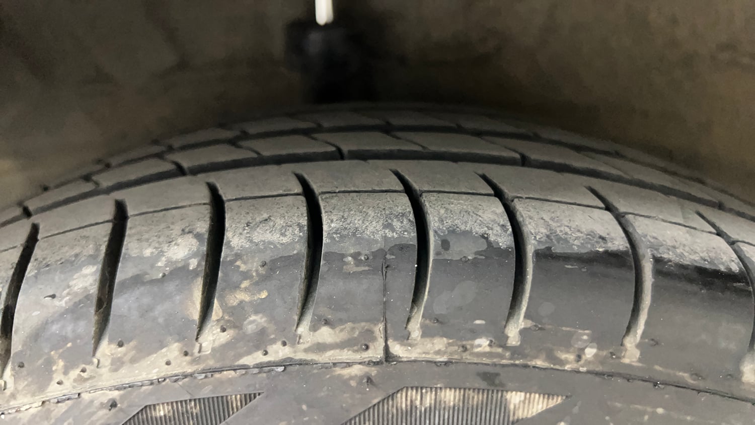 Used 2016 Hyundai Grand i10 Sportz 1.2 Kappa VTVT Petrol Manual tyres RIGHT REAR TYRE TREAD VIEW