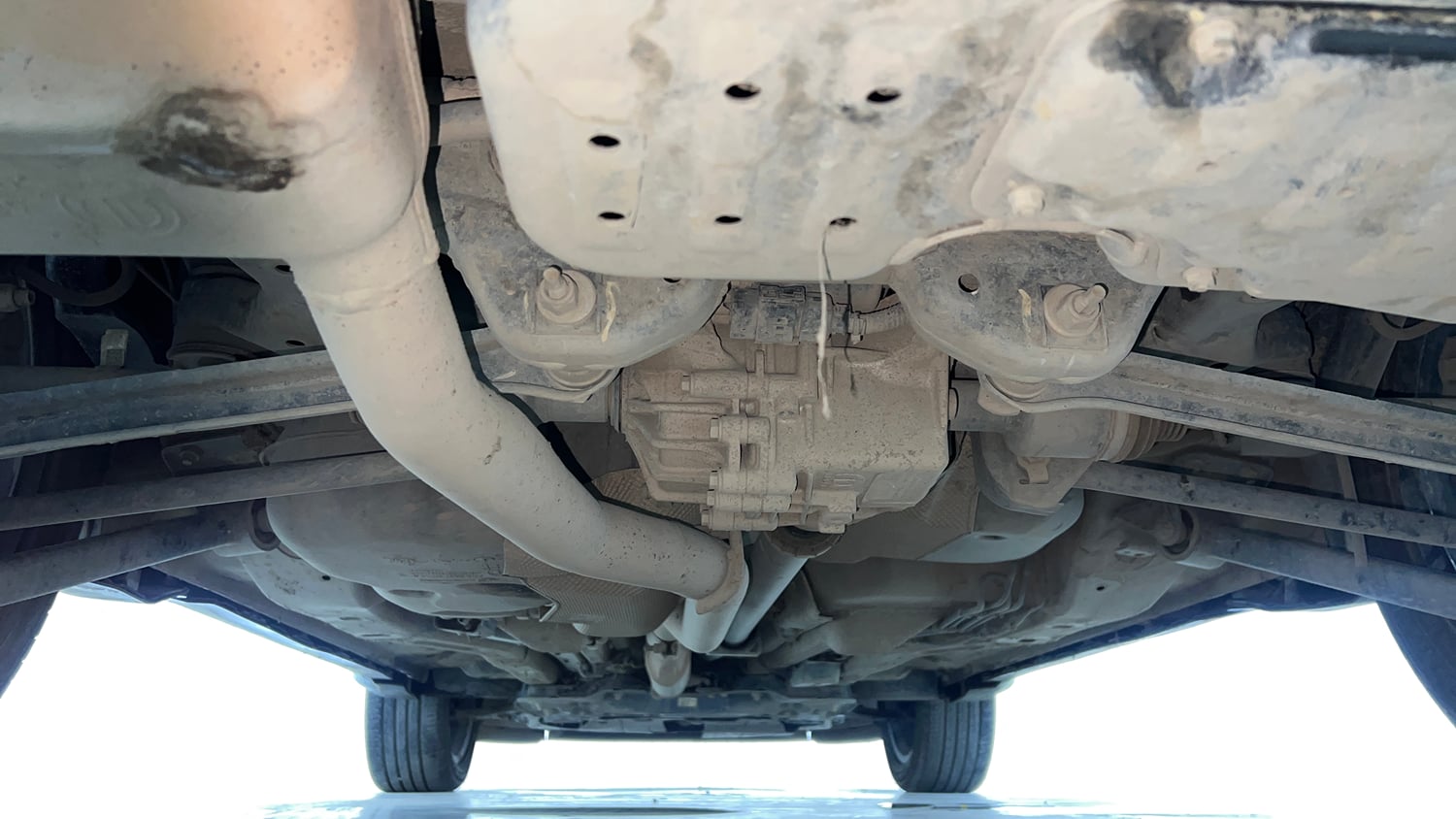 Used 2022 Jeep Compass Model S (O) Diesel 4x4 AT Diesel Automatic extra REAR UNDERBODY VIEW (TAKEN FROM REAR)