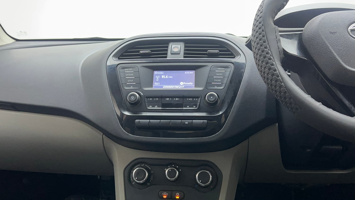 Used 2018 Tata Tiago Revotron XT Petrol Manual interior MUSIC SYSTEM & AC CONTROL VIEW