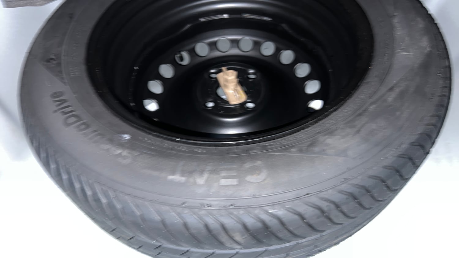 Used 2024 Hyundai Verna SX 1.5 Petrol MT Petrol Manual tyres SPARE TYRE VIEW