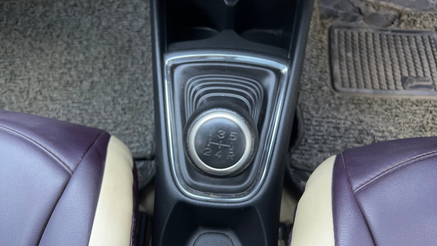 Used 2020 Honda Amaze 1.2 S MT Petrol Petrol Manual interior GEAR  KNOB VIEW