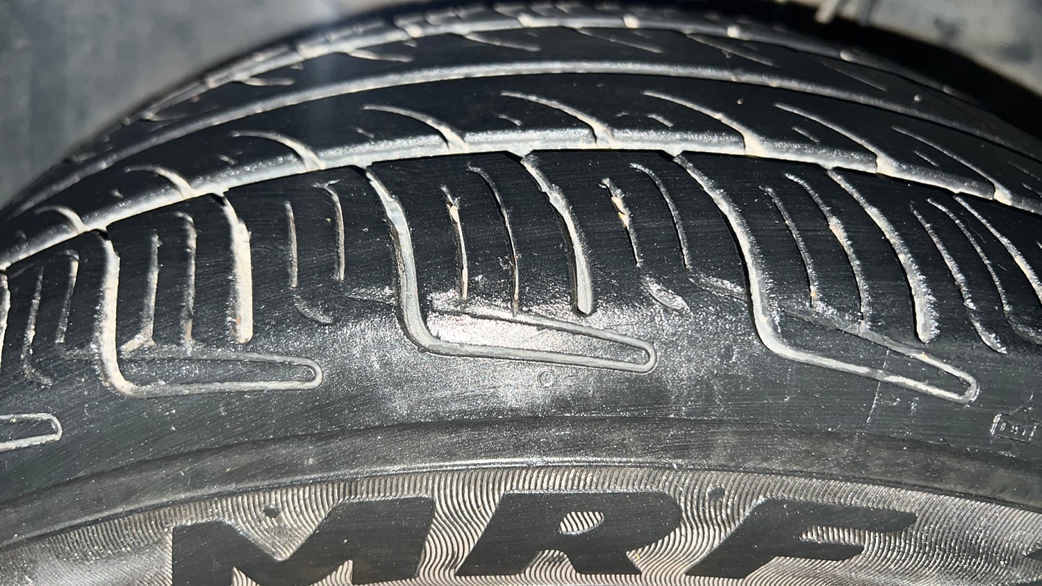 Used 2022 Tata Tiago XZ Petrol Manual tyres RIGHT FRONT TYRE TREAD VIEW