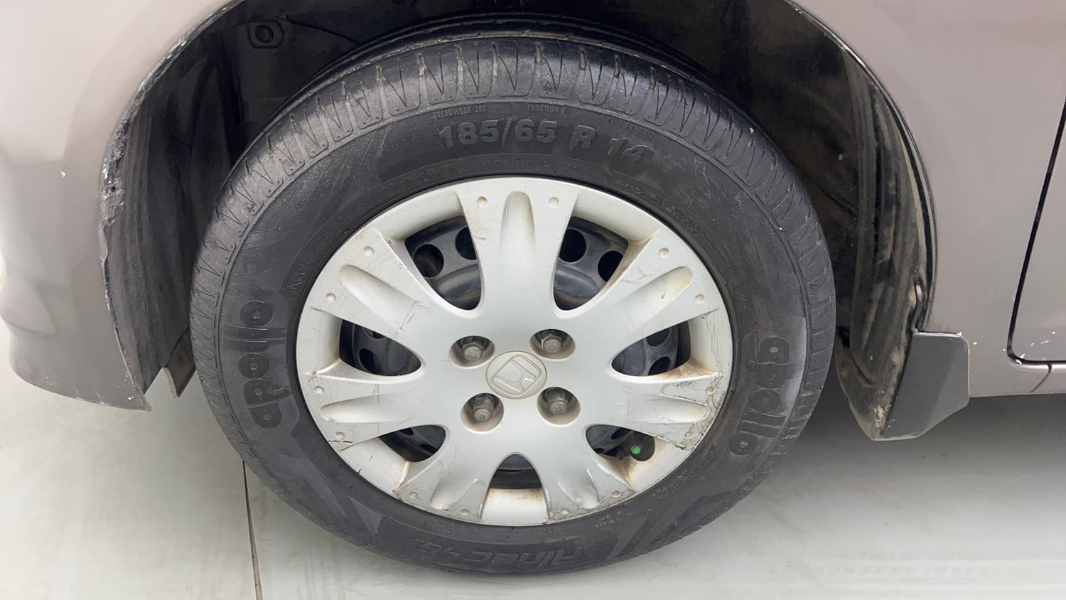 Used 2014 Honda Amaze 1.2 S i-VTEC Petrol Manual tyres LEFT FRONT TYRE RIM VIEW