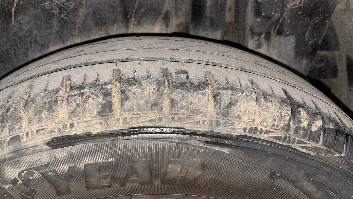 Used 2012 Maruti Suzuki Swift VXi Petrol Manual tyres LEFT REAR TYRE TREAD VIEW