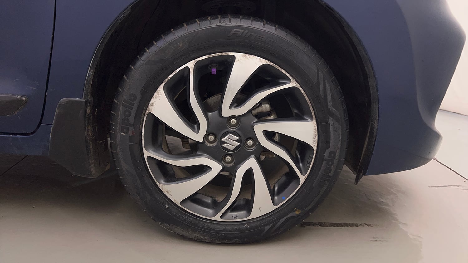Used 2020 Maruti Suzuki Baleno Zeta Petrol Manual tyres RIGHT FRONT TYRE RIM VIEW
