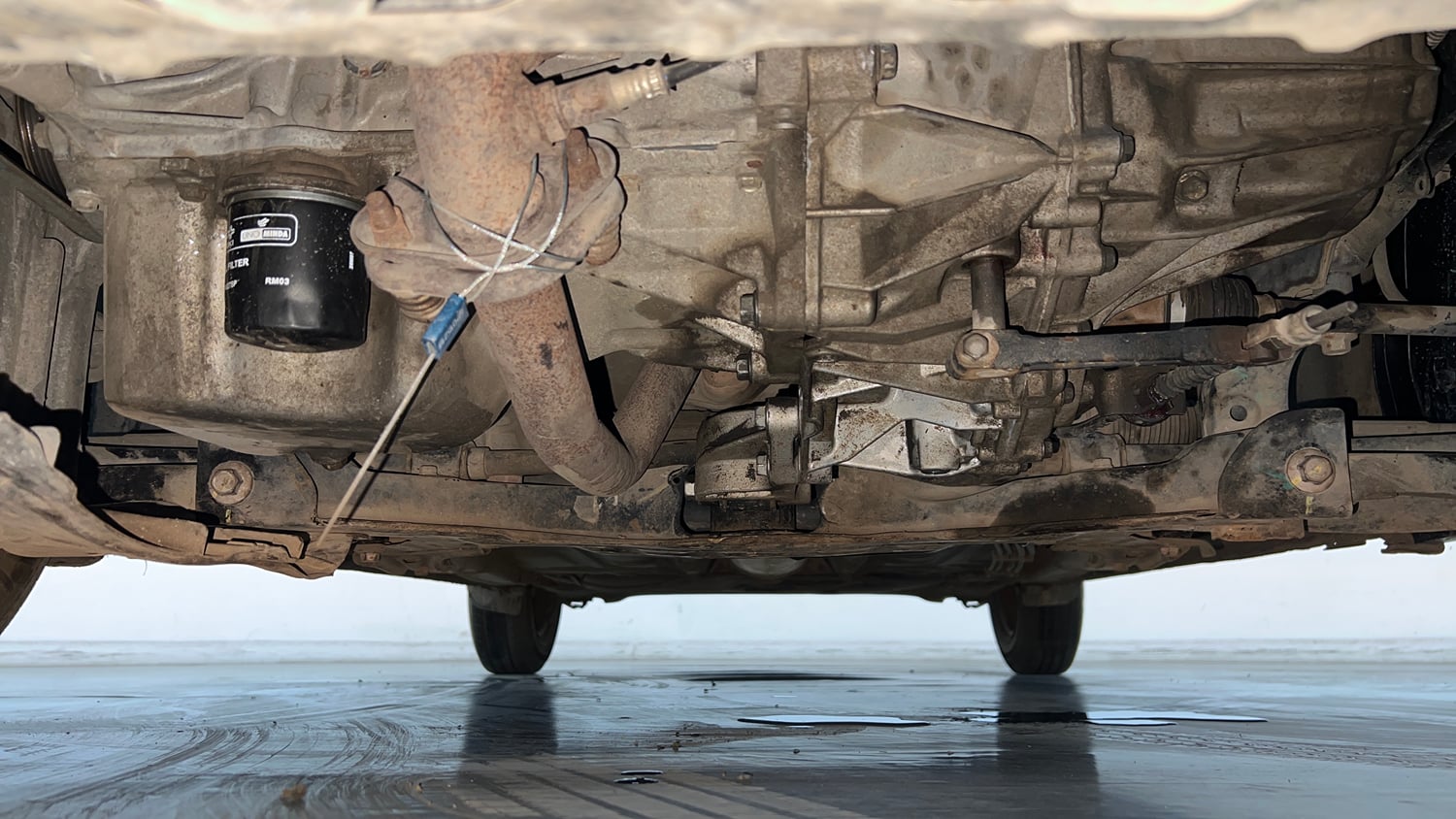 Used 2017 Maruti Suzuki Dzire VXi Petrol Manual extra FRONT LEFT UNDERBODY VIEW