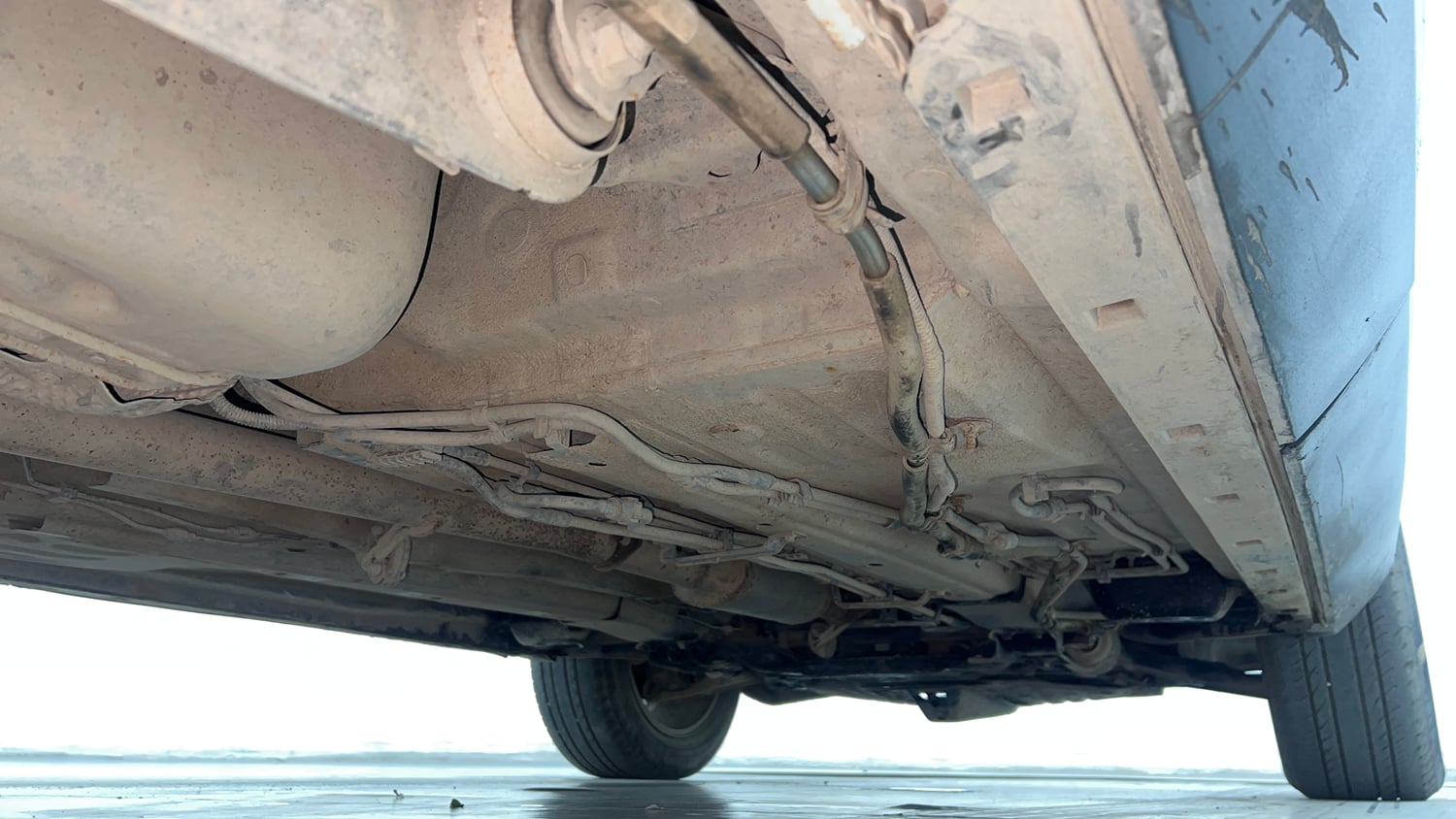 Used 2022 Tata Safari XTA Plus Diesel Automatic extra REAR RIGHT UNDERBODY VIEW