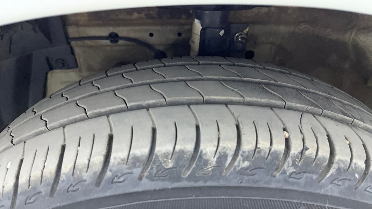 Used 2016 Maruti Suzuki Swift Dzire ZDI Diesel Manual tyres LEFT FRONT TYRE TREAD VIEW