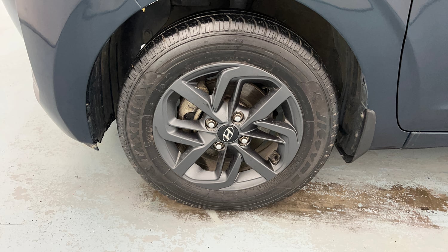 Used 2021 Hyundai Grand i10 Nios Sportz 1.2 Kappa VTVT Petrol Manual tyres LEFT FRONT TYRE RIM VIEW