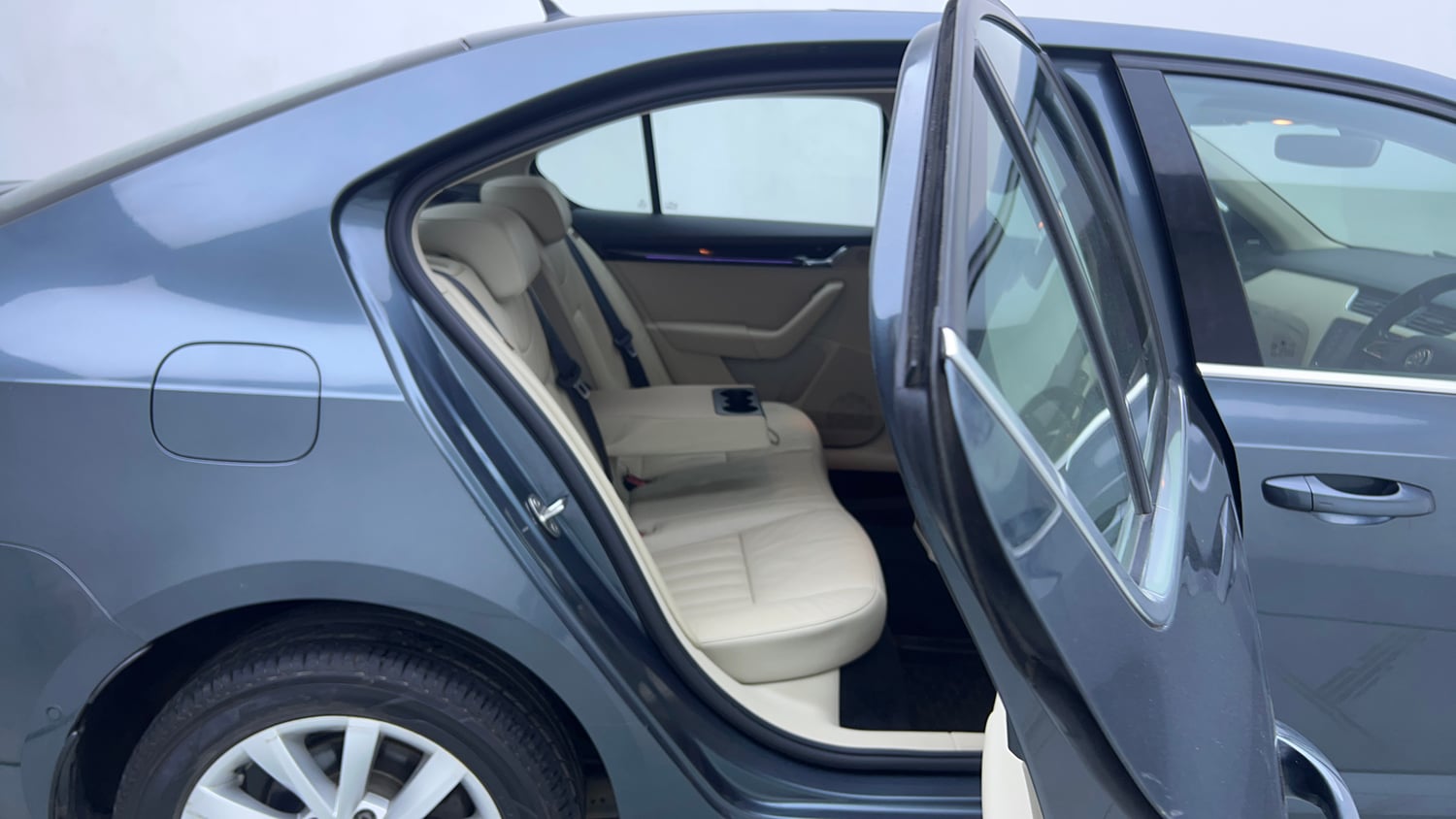 Used 2018 Skoda Octavia 1.8 TSI L&K Petrol Automatic interior RIGHT SIDE REAR DOOR CABIN VIEW