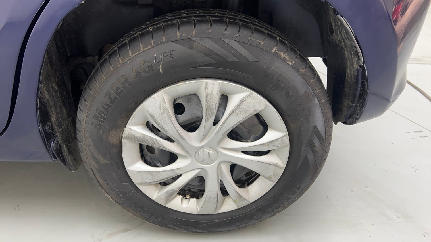 Used 2023 Maruti Suzuki Swift VXi Petrol Manual tyres LEFT REAR TYRE RIM VIEW