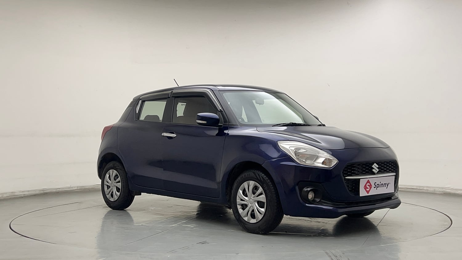 Used 2023 Maruti Suzuki Swift VXi Petrol Manual exterior RIGHT FRONT CORNER VIEW