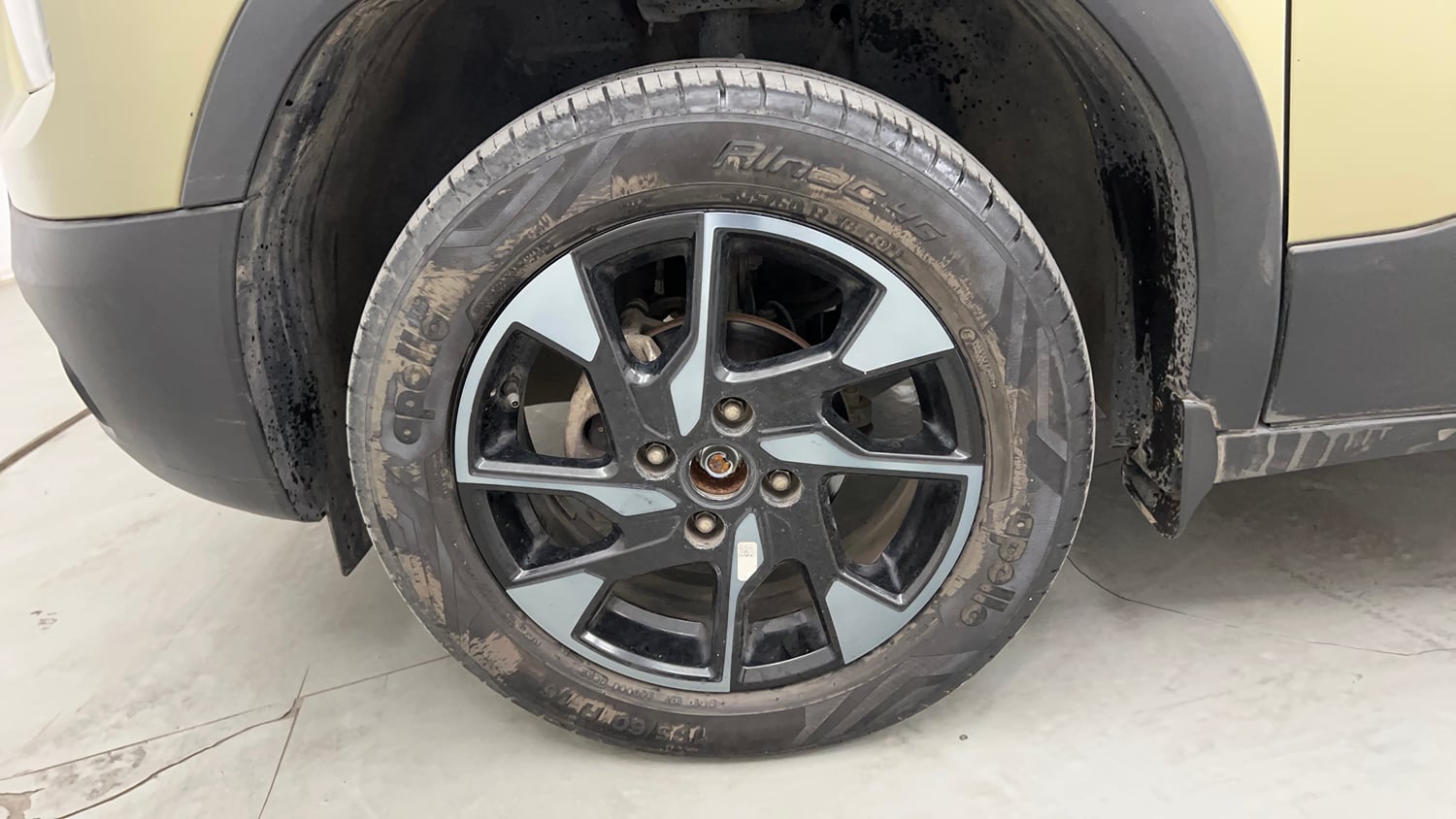 Used 2022 Tata Punch Kaziranga Creative MT Petrol Manual tyres LEFT FRONT TYRE RIM VIEW