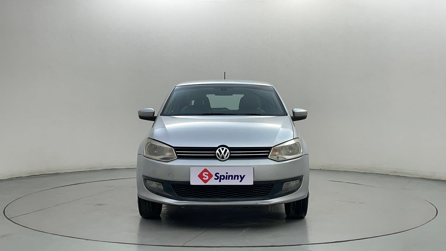 Used 2013 Volkswagen Polo Comfortline 1.2L (P) Petrol Manual exterior FRONT VIEW