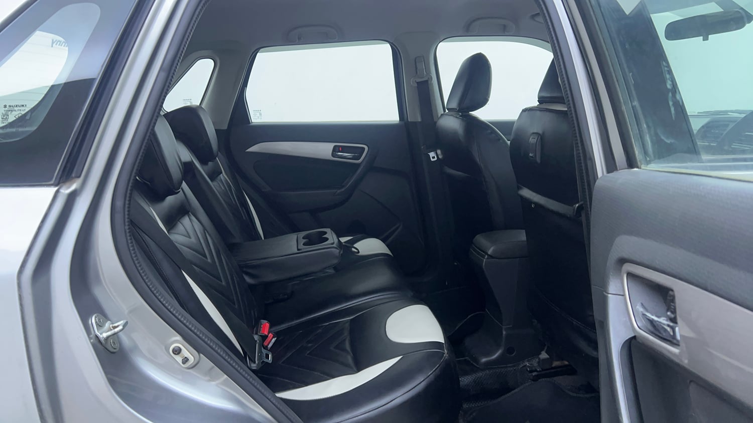 Used 2017 Maruti Suzuki Vitara Brezza [2016-2020] ZDi Plus Diesel Manual interior RIGHT SIDE REAR DOOR CABIN VIEW