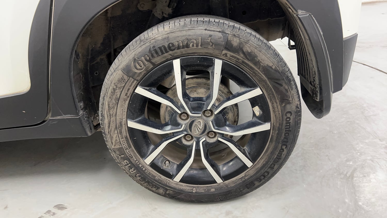 Used 2018 Mahindra KUV100 NXT K8 D 6 STR Diesel Manual tyres LEFT REAR TYRE RIM VIEW