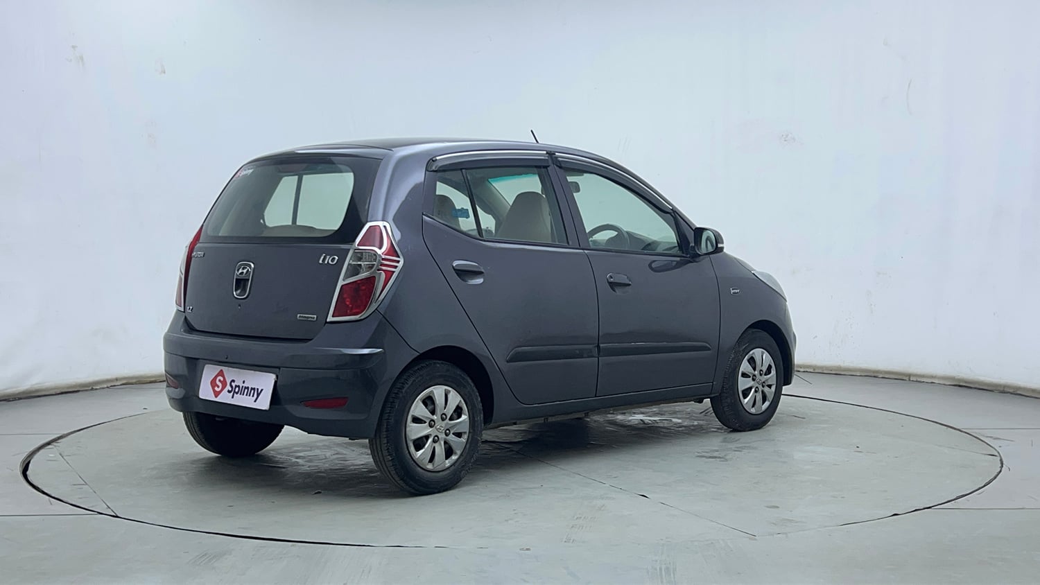 Used 2013 Hyundai i10 Magna 1.2 Kappa2 Petrol Manual exterior RIGHT REAR CORNER VIEW