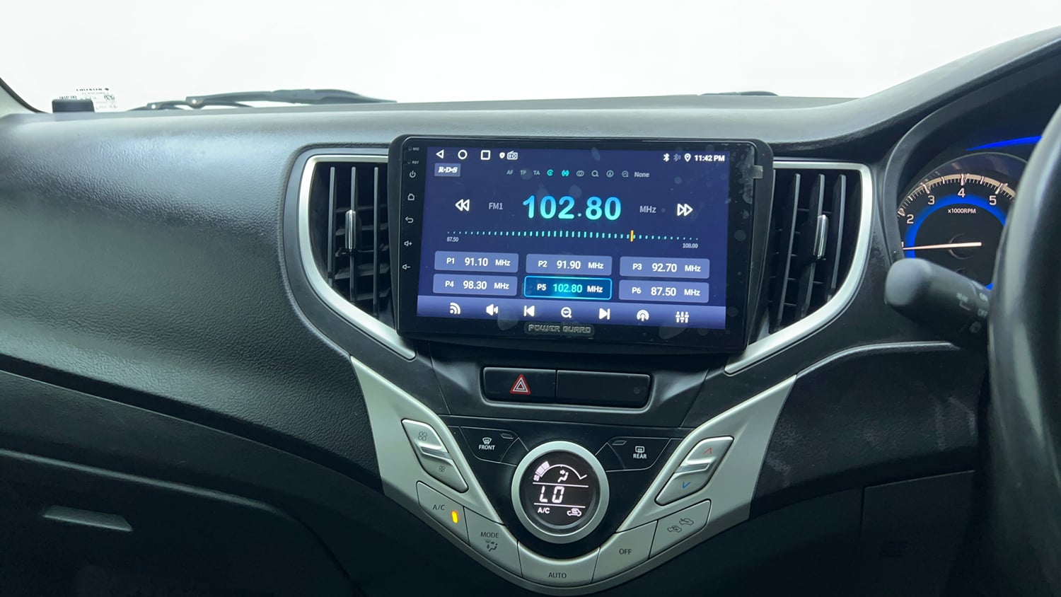 Used 2017 Maruti Suzuki Baleno Zeta 1.2 AT Petrol Automatic top_features Integrated (in-dash) music system