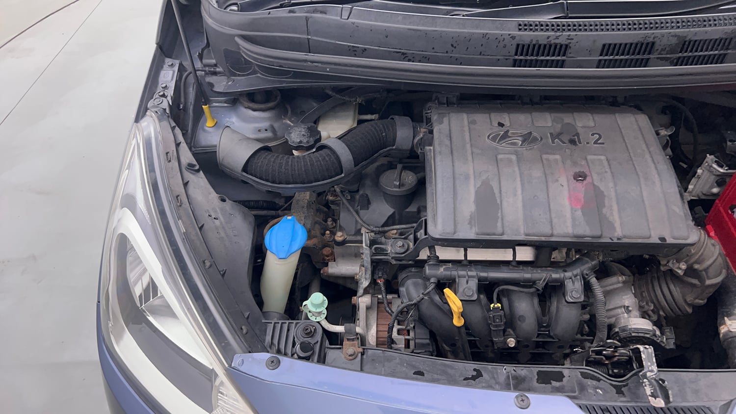 Used 2015 Hyundai Xcent S 1.2 Petrol Manual engine ENGINE RIGHT SIDE VIEW