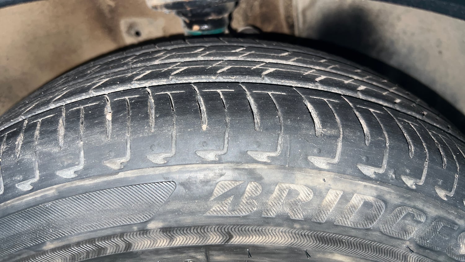 Used 2025 Maruti Suzuki Ignis Delta 1.2 AMT Petrol Automatic tyres RIGHT FRONT TYRE TREAD VIEW