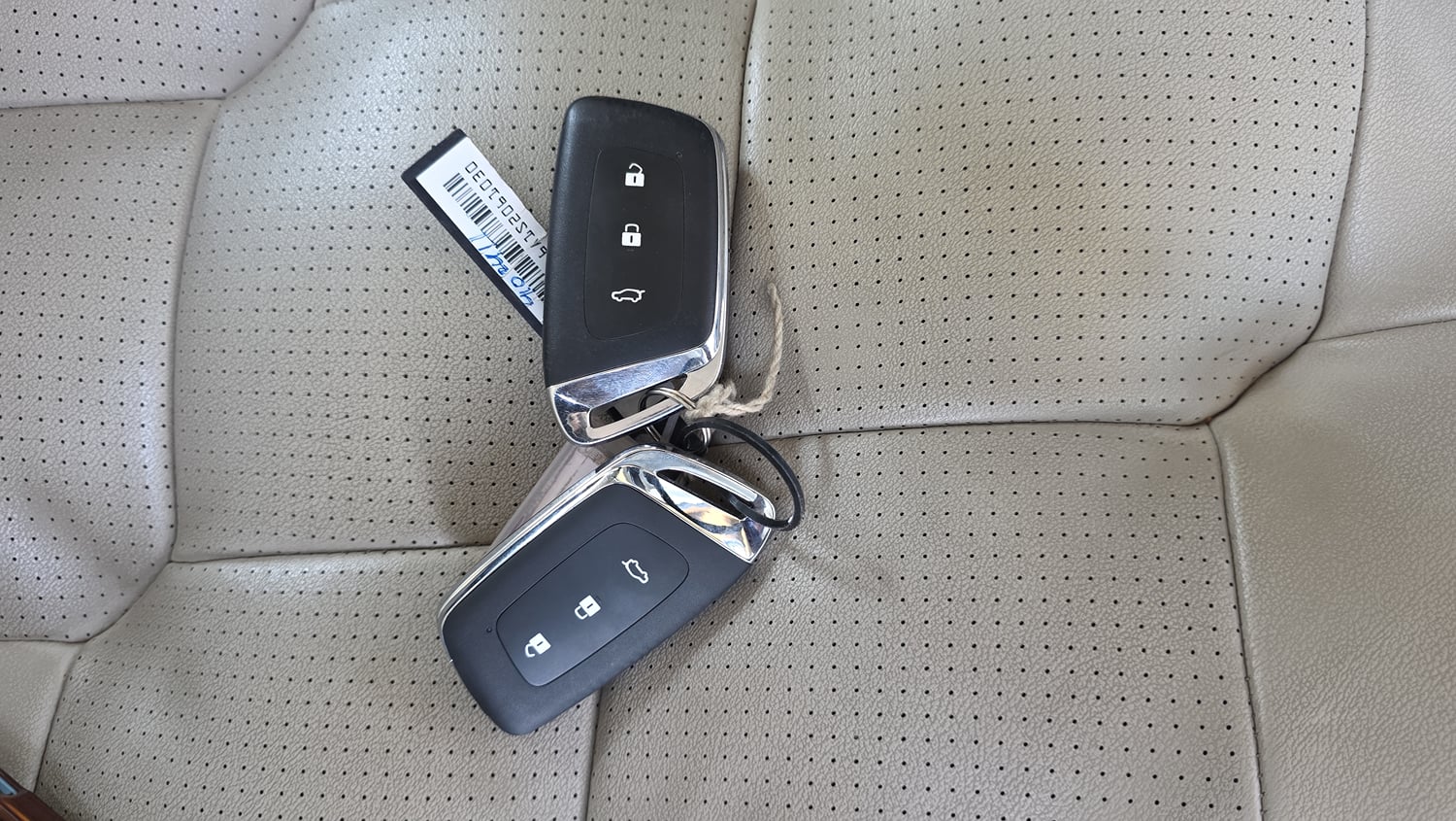 Used 2025 MG Motors Windsor EV Essence Pro Electric Automatic extra CAR KEY VIEW