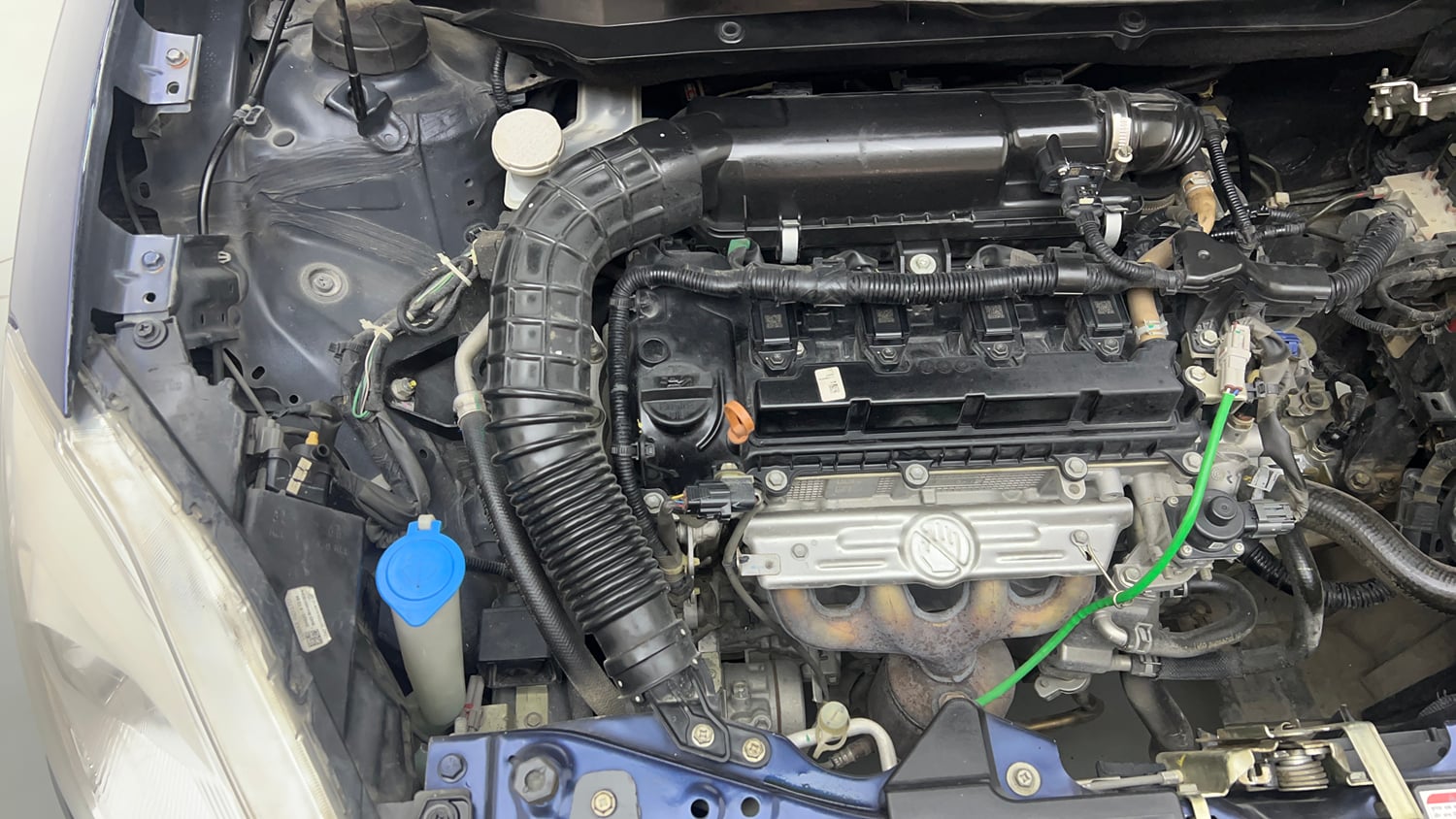 Used 2023 Maruti Suzuki Swift VXi Petrol Manual engine ENGINE RIGHT SIDE VIEW