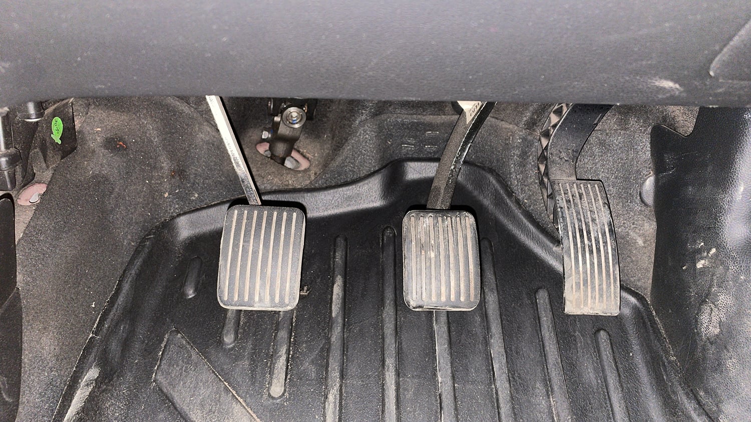 Used 2013 Hyundai Grand i10 Sportz 1.1 CRDi Diesel Manual interior PEDALS VIEW