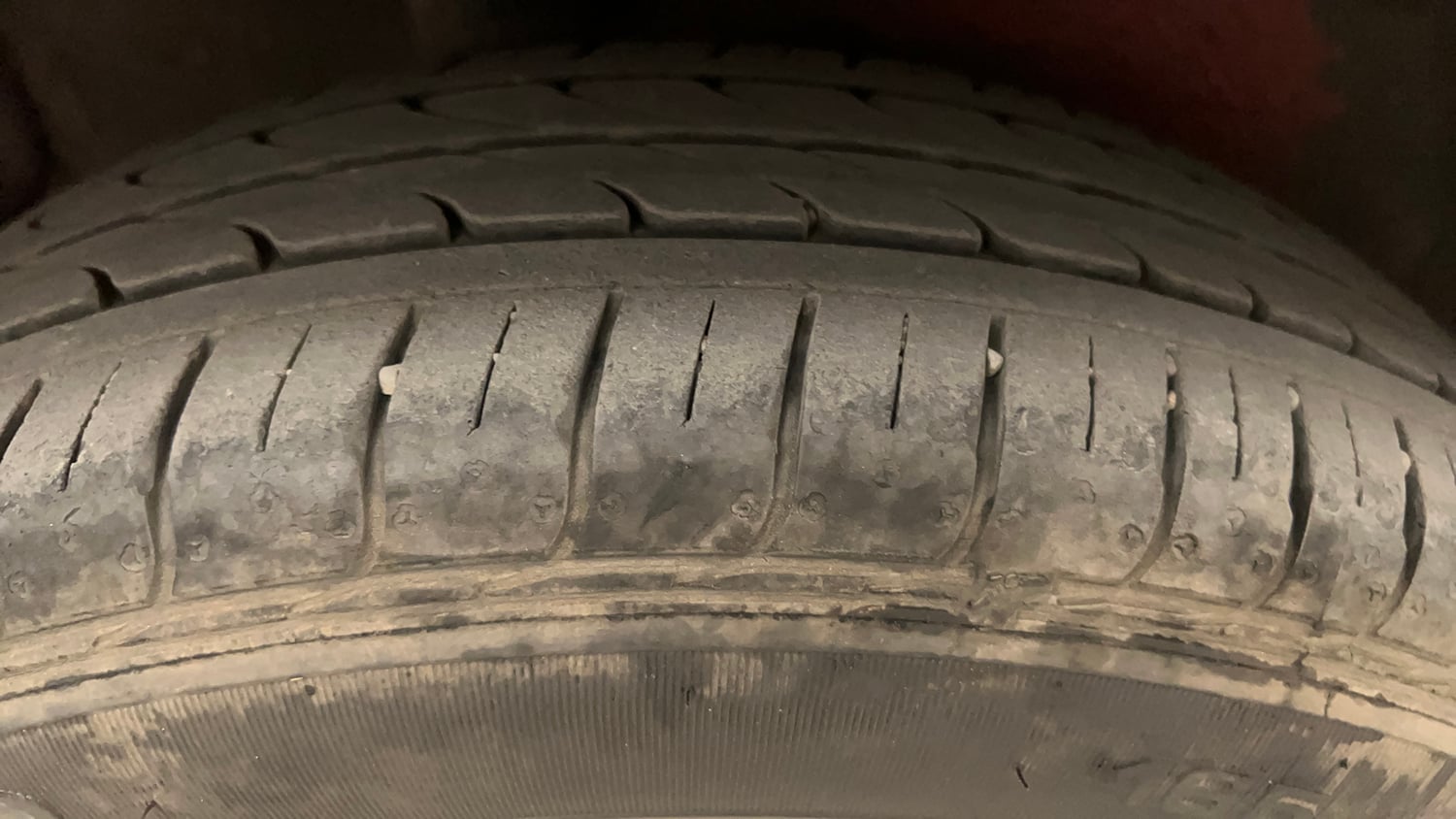 Used 2014 Maruti Suzuki Celerio VXi AMT Petrol Automatic tyres RIGHT REAR TYRE TREAD VIEW