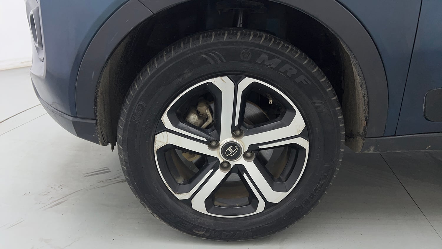Used 2021 Tata Nexon EV XZ Plus Electric Automatic tyres LEFT FRONT TYRE RIM VIEW