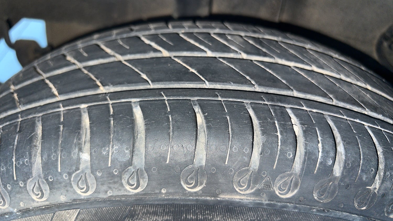 Used 2022 Tata Tiago XT CNG Cng Manual tyres RIGHT REAR TYRE TREAD VIEW
