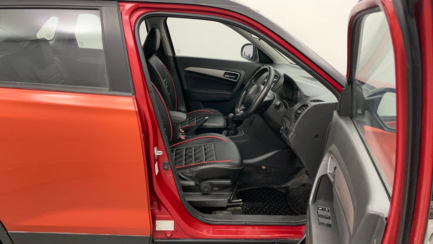 Used 2017 Maruti Suzuki Vitara Brezza ZDi+ Dual Tone Diesel Manual interior RIGHT SIDE FRONT DOOR CABIN VIEW