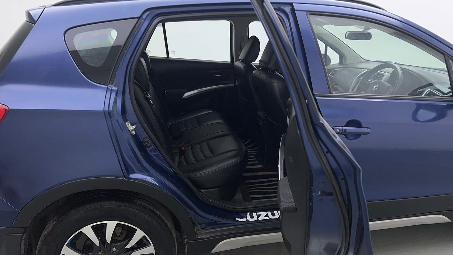 Used 2018 Maruti Suzuki S-Cross Zeta 1.3 Diesel Manual interior RIGHT SIDE REAR DOOR CABIN VIEW