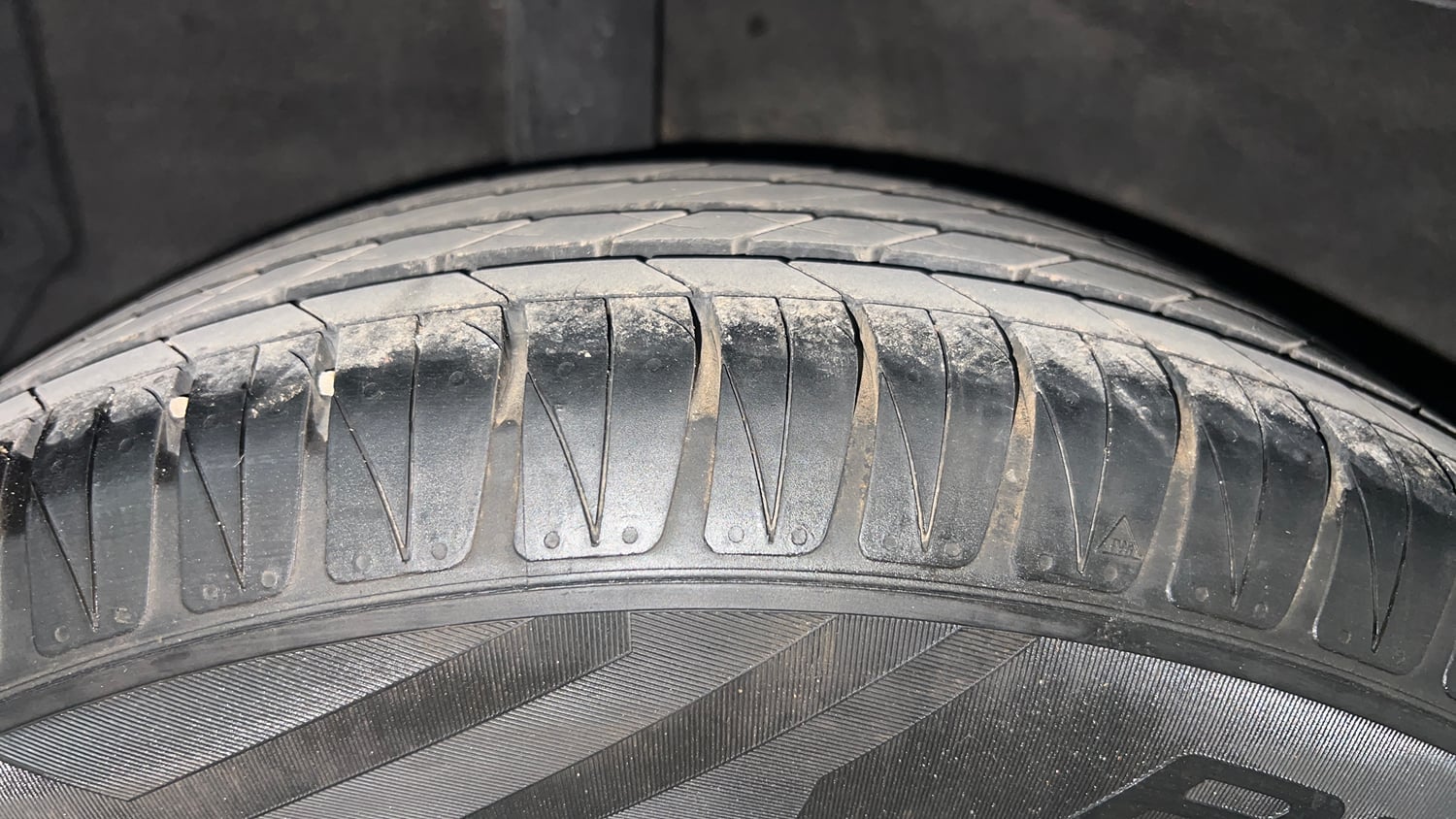 Used 2022 Kia Sonet HTK Plus 1.2 Petrol Manual tyres RIGHT REAR TYRE TREAD VIEW