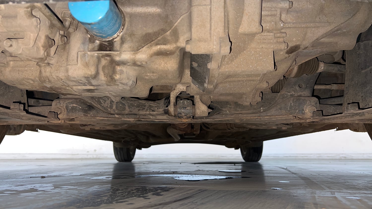 Used 2018 Honda Amaze 1.2 V MT Petrol Petrol Manual extra FRONT LEFT UNDERBODY VIEW