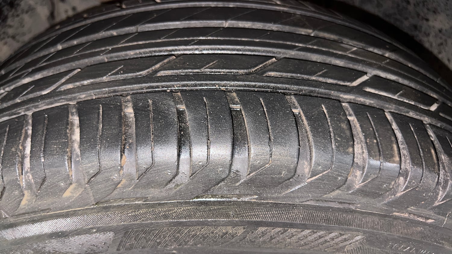 Used 2016 Renault Duster RXL Petrol Petrol Manual tyres LEFT FRONT TYRE TREAD VIEW