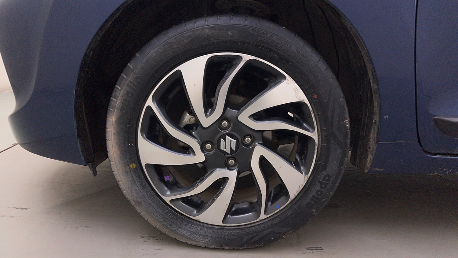 Used 2020 Maruti Suzuki Baleno Zeta Petrol Manual tyres LEFT FRONT TYRE RIM VIEW
