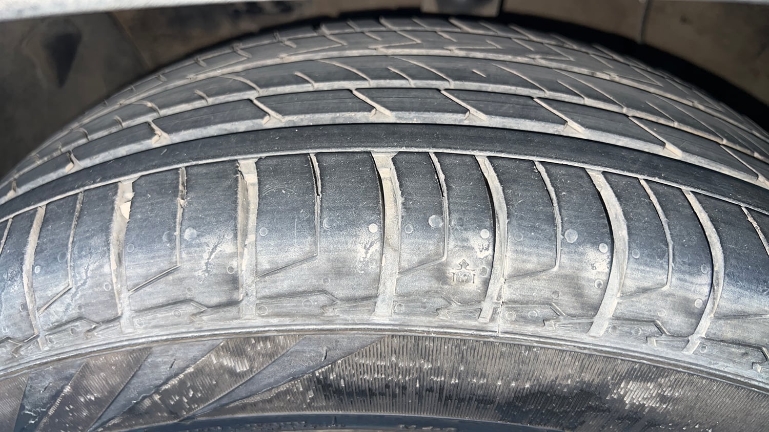 Used 2021 Hyundai Creta SX (O) 1.4 Turbo 7 DCT Petrol Automatic tyres LEFT FRONT TYRE TREAD VIEW