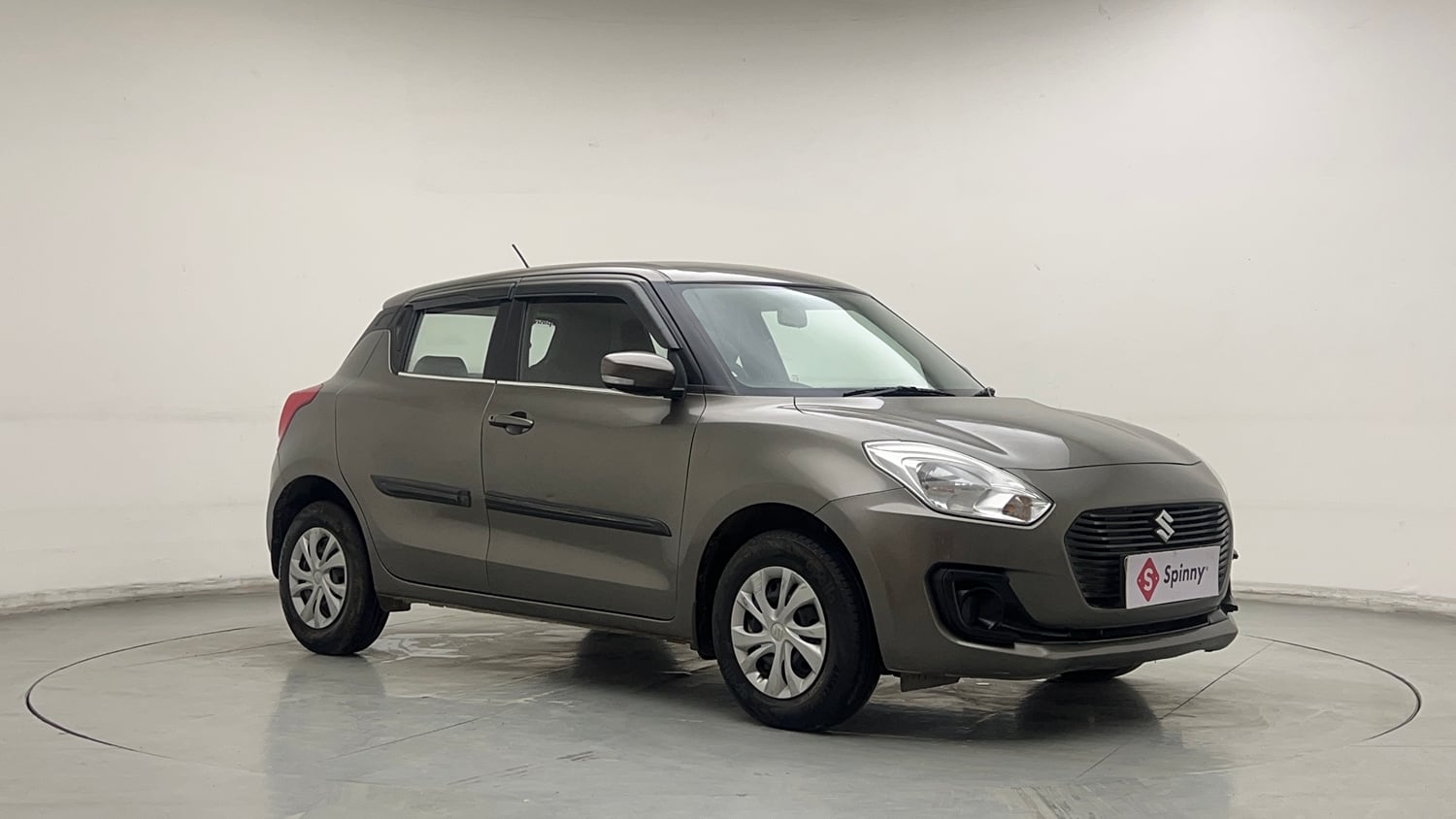 Used 2018 Maruti Suzuki Swift VXi Petrol Manual exterior RIGHT FRONT CORNER VIEW