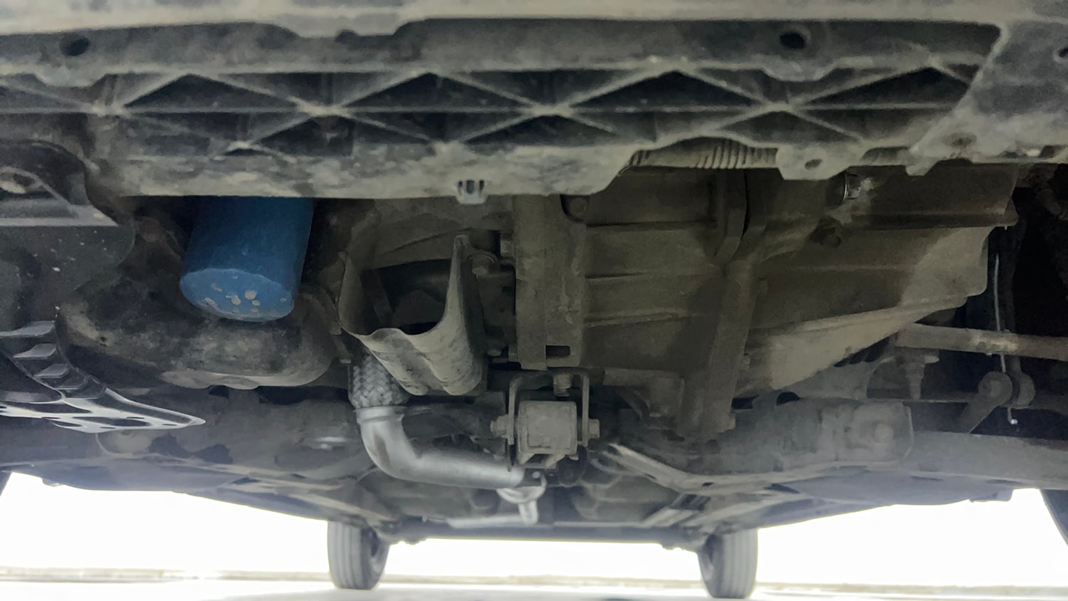 Used 2013 Hyundai i10 Magna 1.2 Kappa2 Petrol Manual extra FRONT LEFT UNDERBODY VIEW