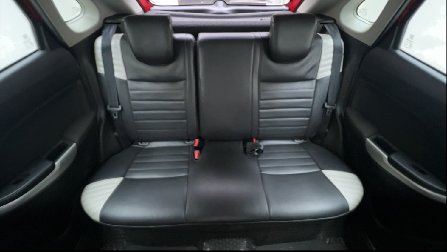 Used 2017 Maruti Suzuki Baleno Zeta 1.2 AT Petrol Automatic interior REAR SEAT CONDITION VIEW