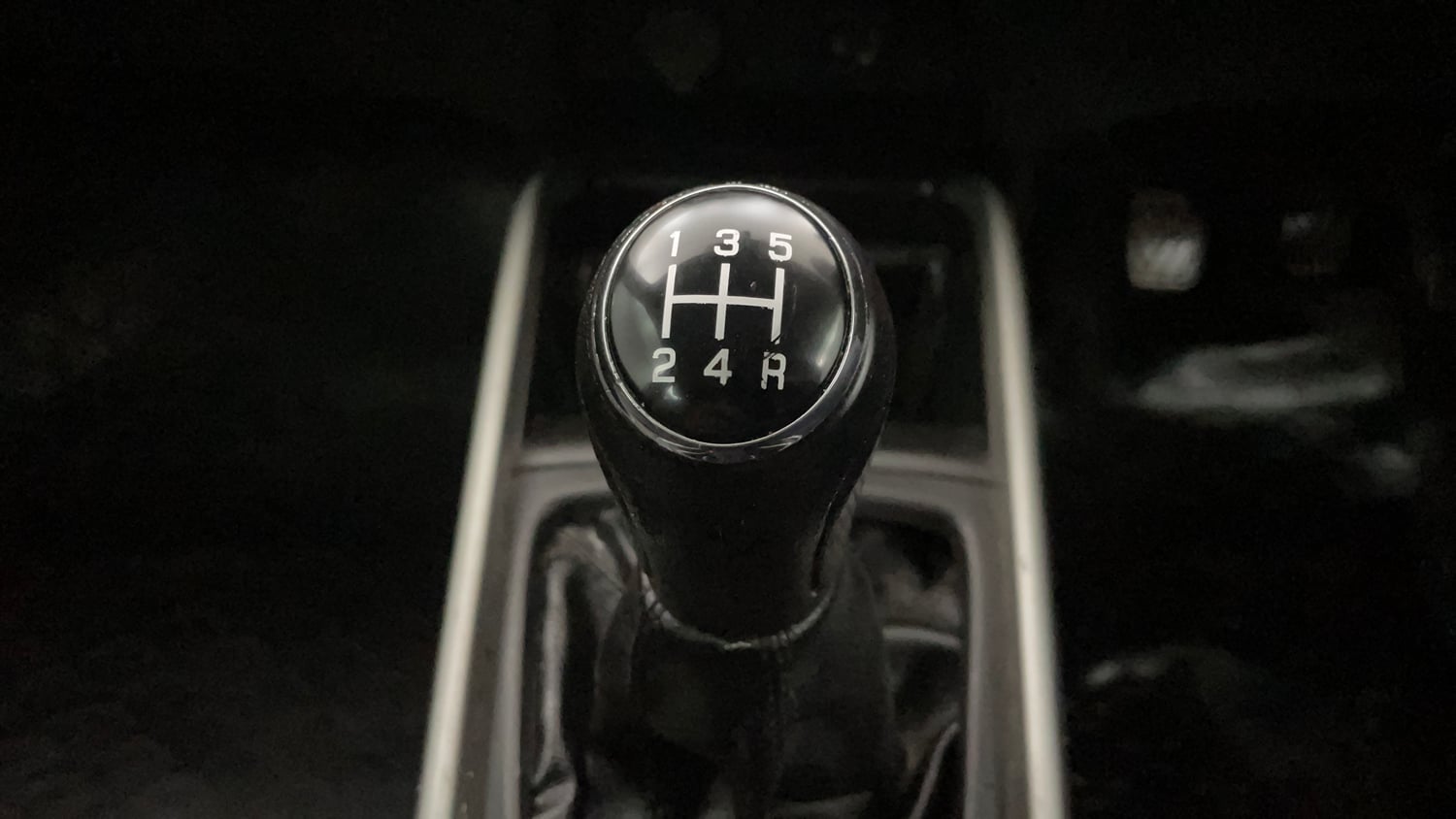 Used 2018 Maruti Suzuki Baleno Alpha 1.2 Petrol Manual interior GEAR  KNOB VIEW
