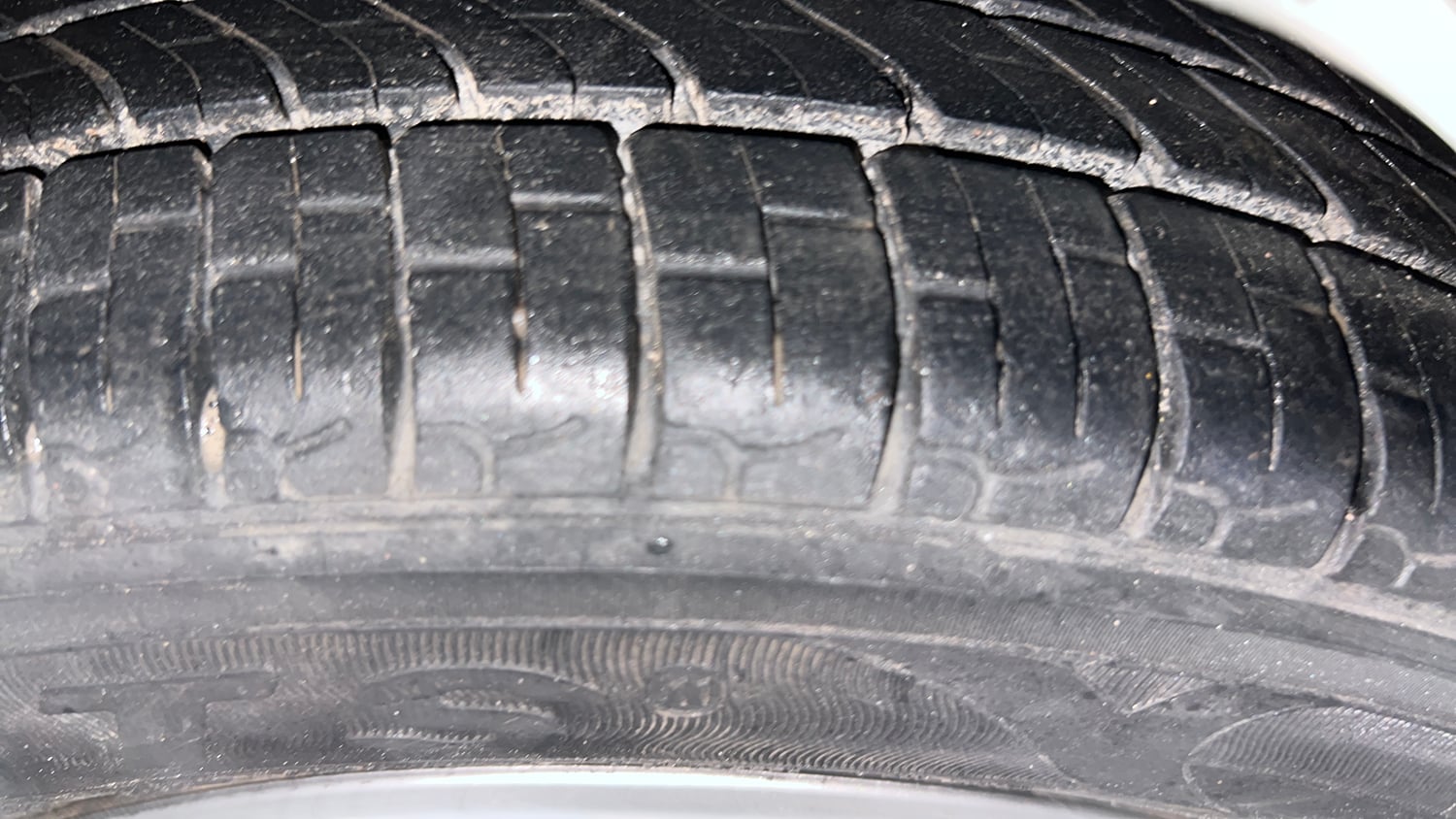 Used 2017 Maruti Suzuki Alto K10 VXi Petrol Manual tyres LEFT REAR TYRE TREAD VIEW