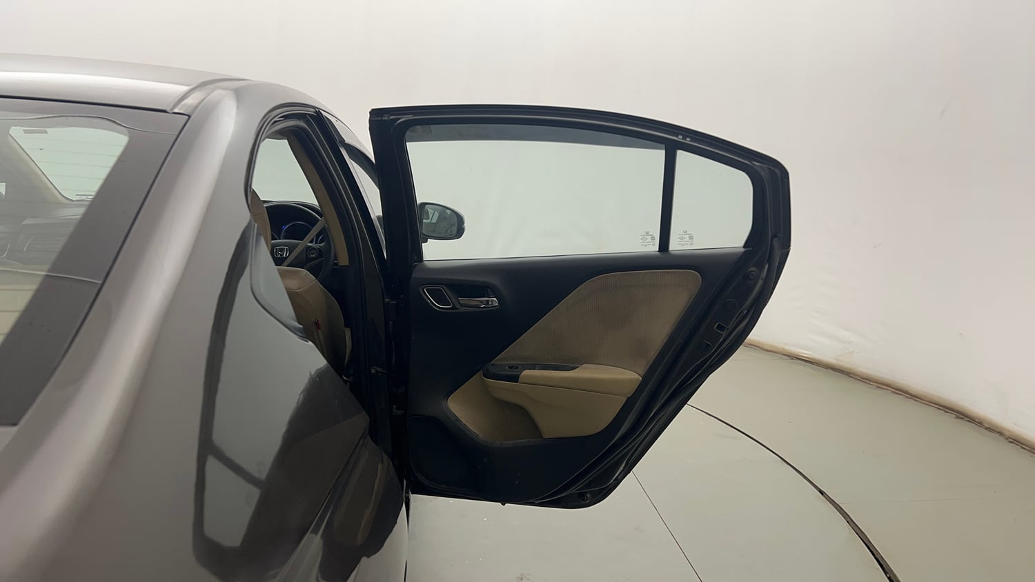 Used 2018 Honda City V Diesel Diesel Manual interior RIGHT REAR DOOR OPEN VIEW