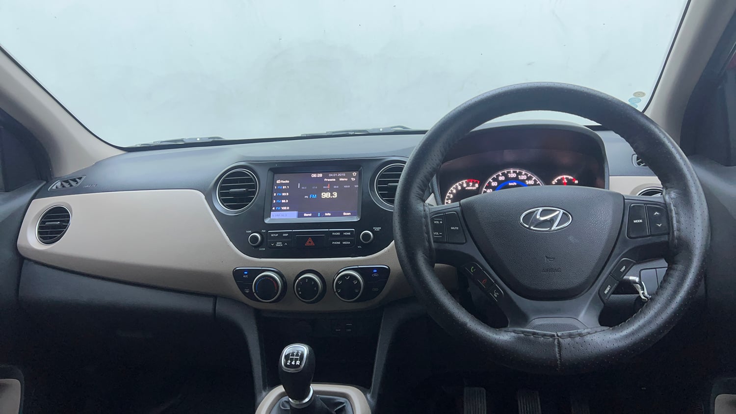 Used 2019 Hyundai Grand i10 Sportz 1.2 Kappa VTVT Petrol Manual interior DASHBOARD VIEW