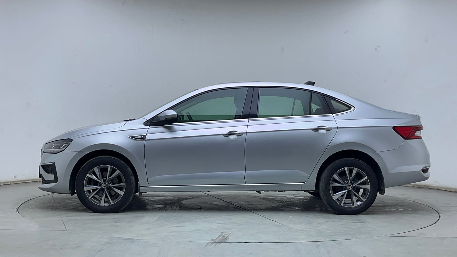 Used 2022 Skoda Slavia Style 1.0L TSI AT Petrol Automatic exterior LEFT SIDE VIEW