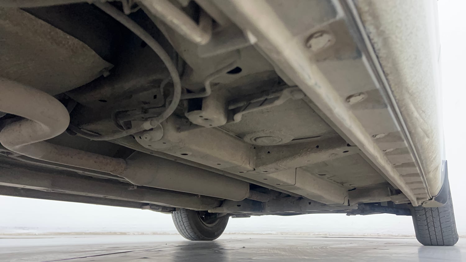 Used 2012 Maruti Suzuki Swift VXi Petrol Manual extra REAR RIGHT UNDERBODY VIEW