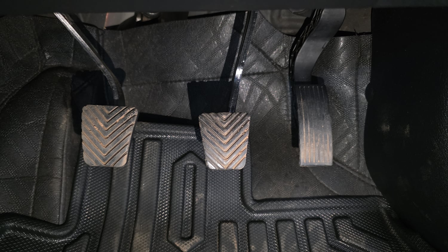 Used 2022 Kia Sonet HTK Plus 1.2 Petrol Manual interior PEDALS VIEW