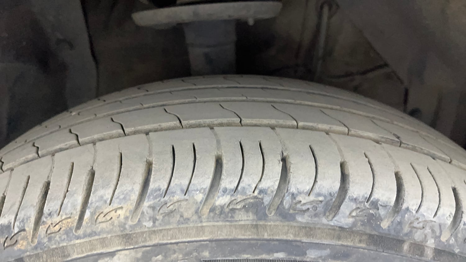 Used 2017 Maruti Suzuki S-Cross Alpha 1.6 Diesel Manual tyres RIGHT FRONT TYRE TREAD VIEW