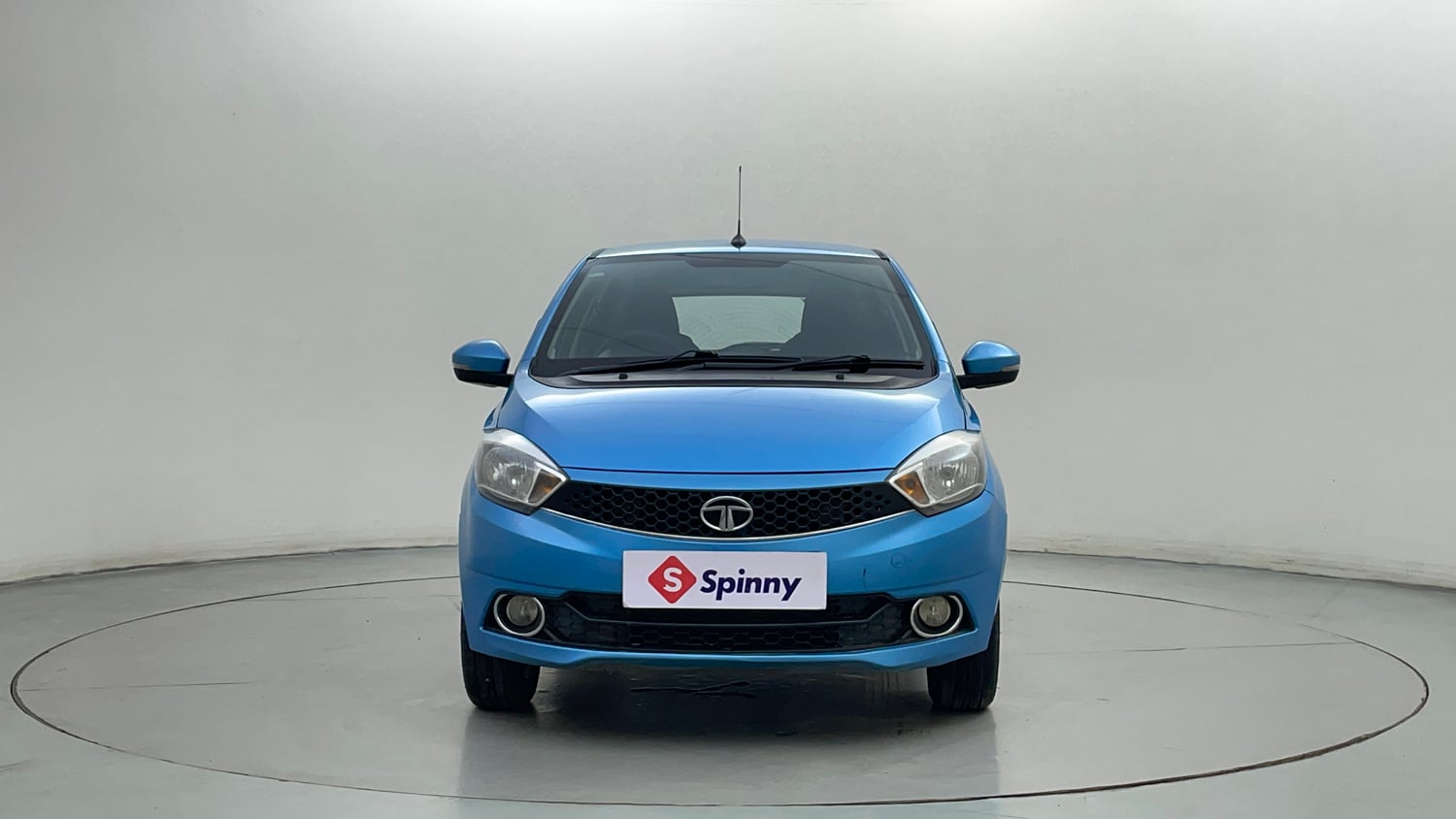 Used 2017 Tata Tiago Revotron XZ Petrol Manual exterior FRONT VIEW